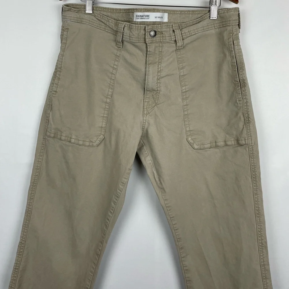 Signature by Levi Strauss Men's Relaxed Khaki Jeans 36